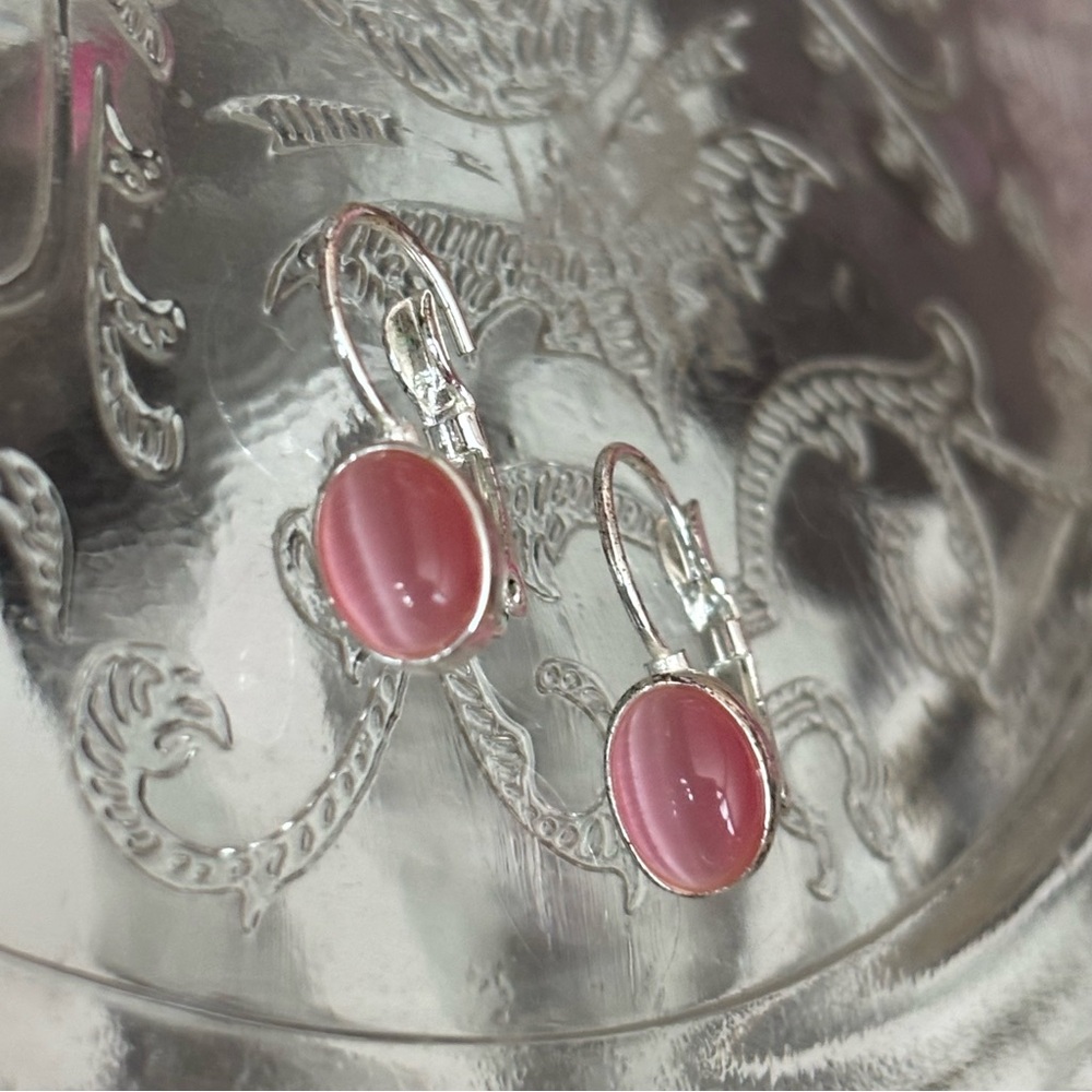 Delicate Pink Rose Quartz and Silver Earrings - Silver Leverback Earrings